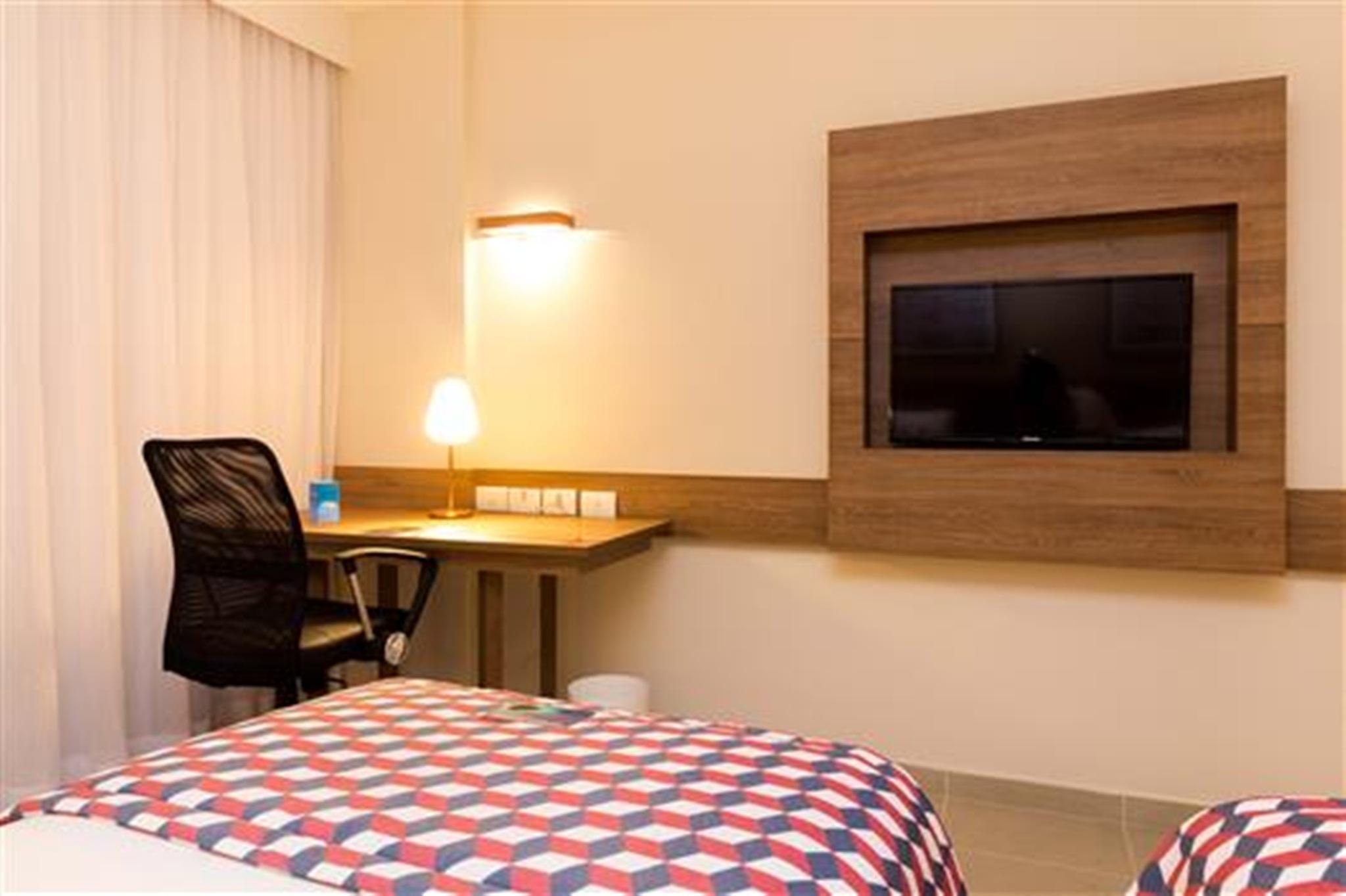 Tulip Inn กัมโปส โดส กอยตากาเซส ภายนอก รูปภาพ