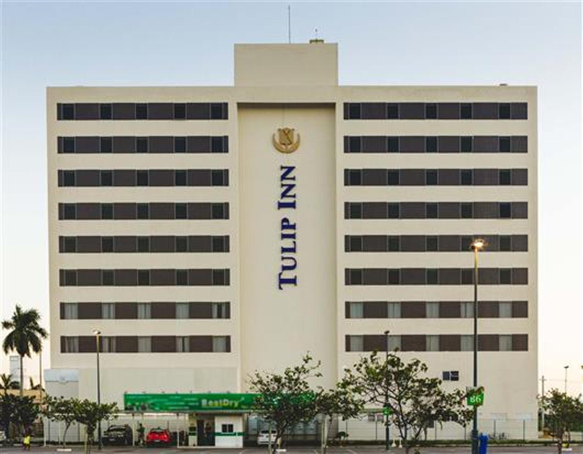 Tulip Inn กัมโปส โดส กอยตากาเซส ภายนอก รูปภาพ