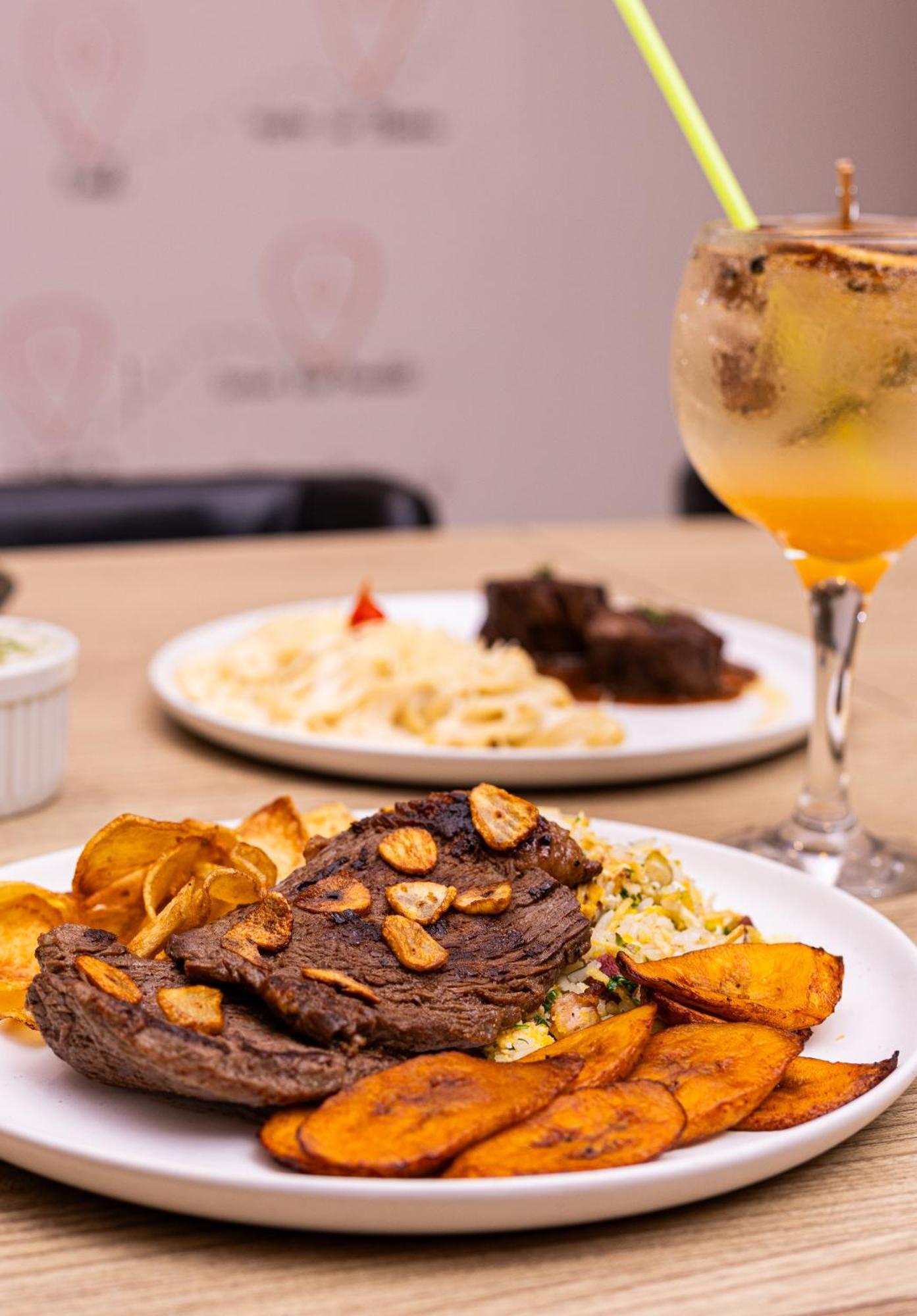 Tulip Inn กัมโปส โดส กอยตากาเซส ภายนอก รูปภาพ