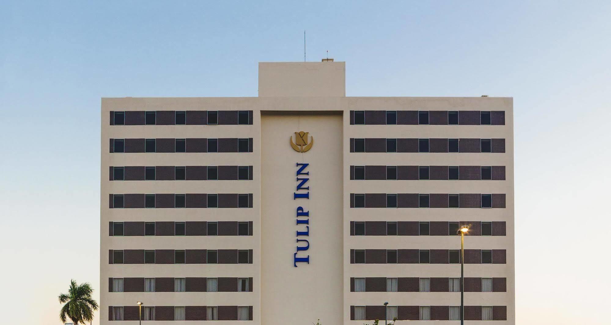 Tulip Inn กัมโปส โดส กอยตากาเซส ภายนอก รูปภาพ